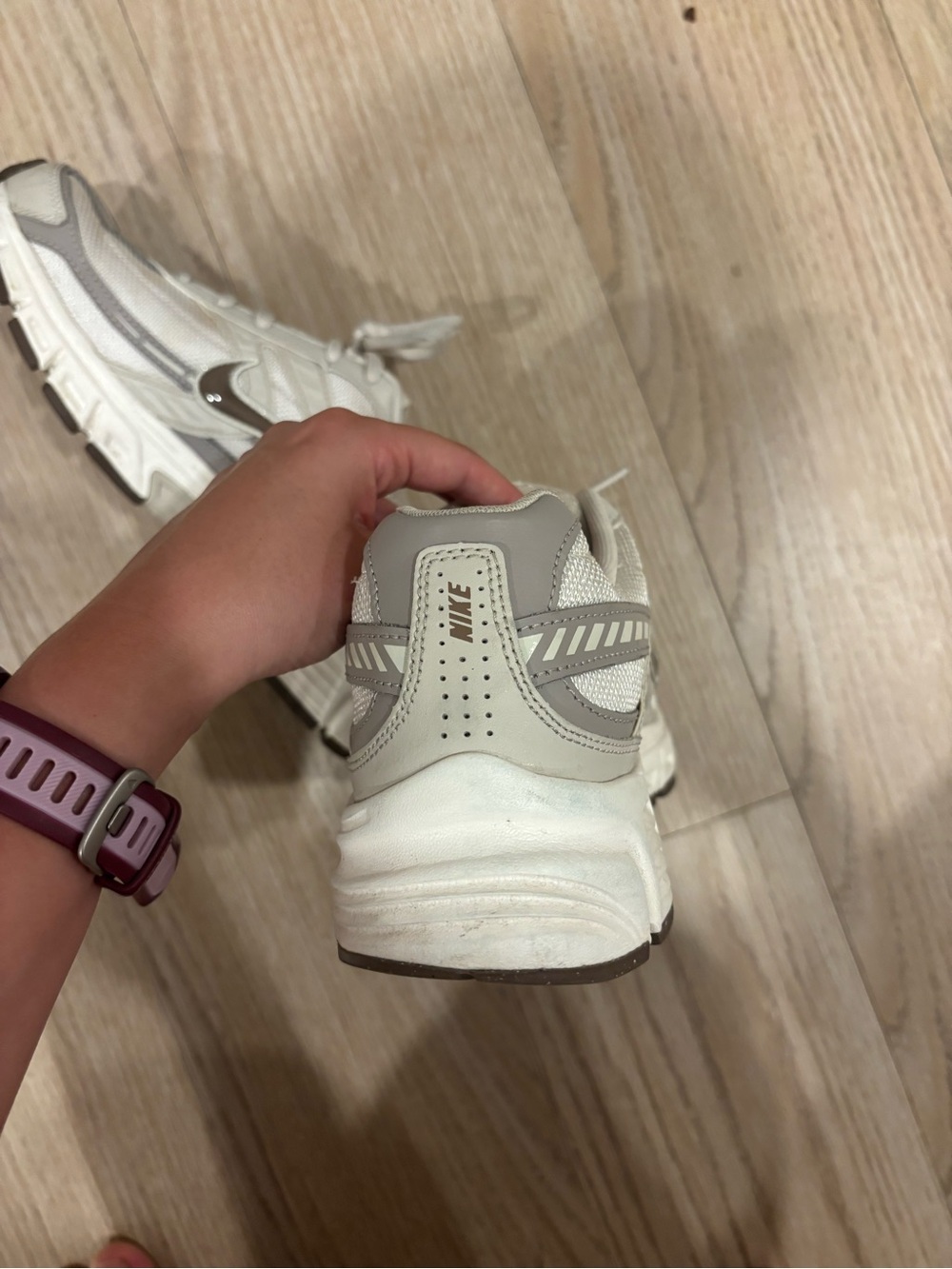 Nike Women's Initiator Retro Sneakers - Picture 8 of 9